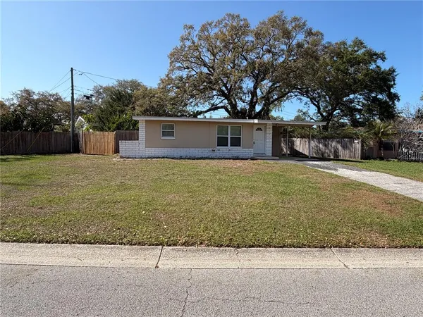 $225,000 | 972 Cedarwood Avenue, Dunedin, FL 34698