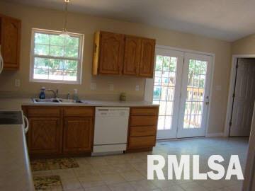 3020 Pine Ridge Drive Herrin, IL 62948 - Photo 2 of 12 Gallery Image 2