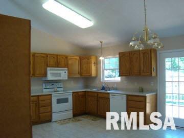 3020 Pine Ridge Drive Herrin, IL 62948 - Photo 7 of 12 Gallery Image 7