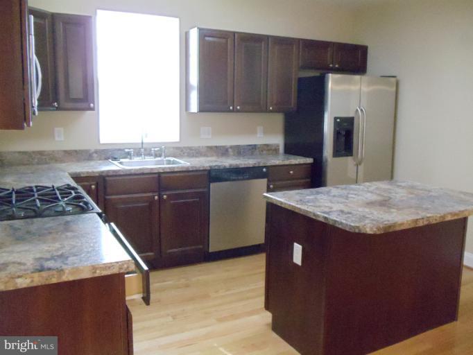 4100 Chatham Road Baltimore, MD 21207 - Photo 7 of 30 Kitchen