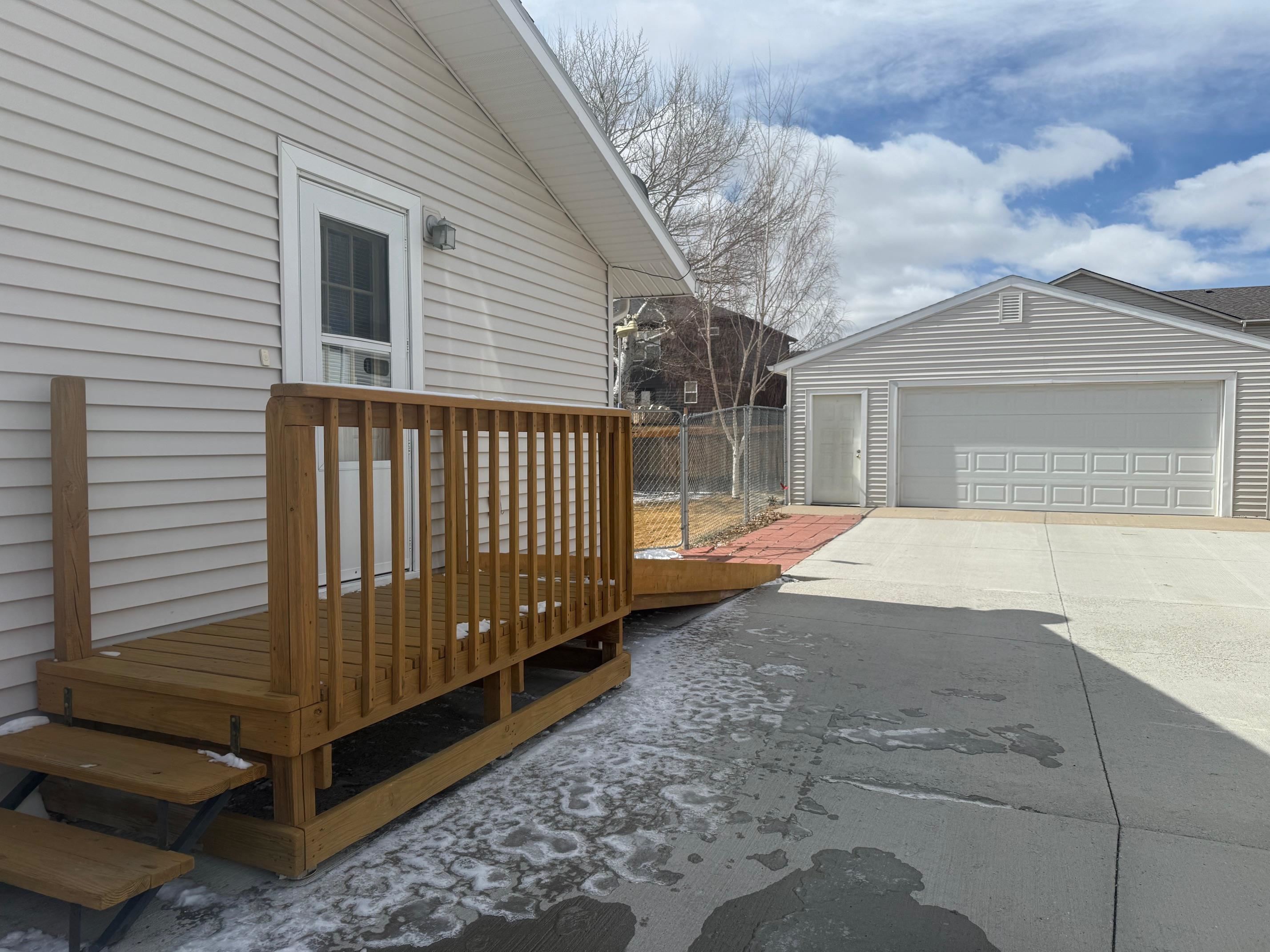 1224 Delta Street Rawlins, WY 82301 - Photo 2 of 29