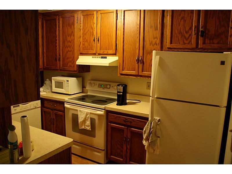 82 Daugherty Road Grove City, PA 16127 - Photo 3 of 24 Kitchen.