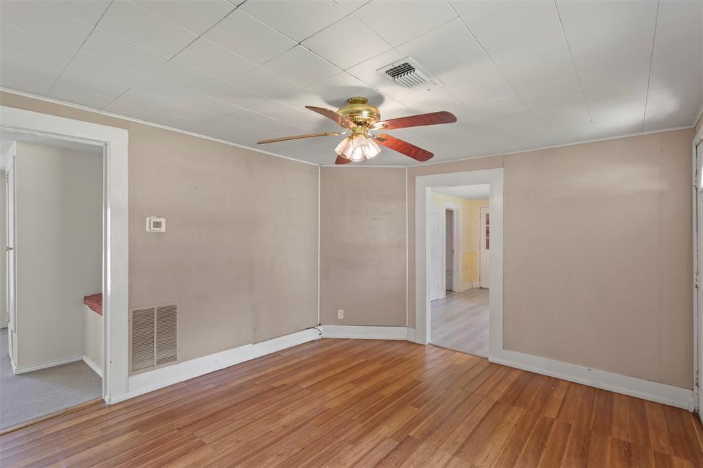 829 West 9th Street Bonham, TX 75418 - Photo 9 of 30