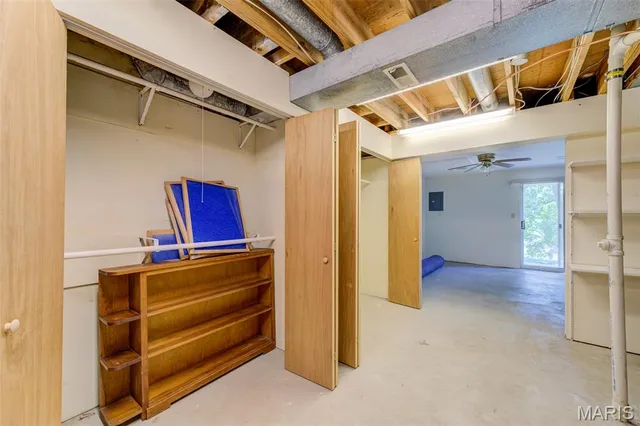 $219,900 | 3115 Autumn Trace Drive, Maryland Heights, MO 63043