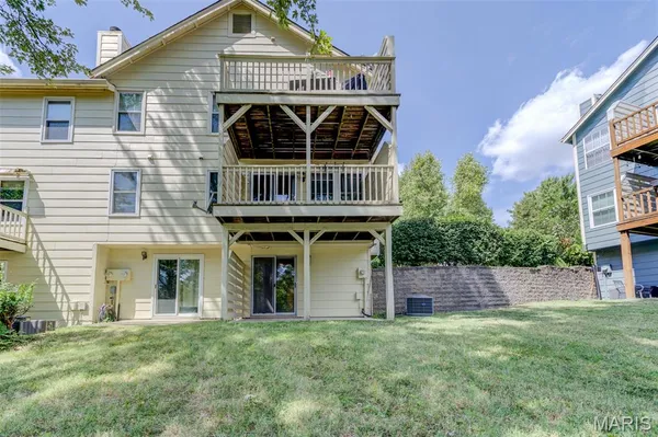 $209,900 | 3115 Autumn Trace Drive, Maryland Heights, MO 63043