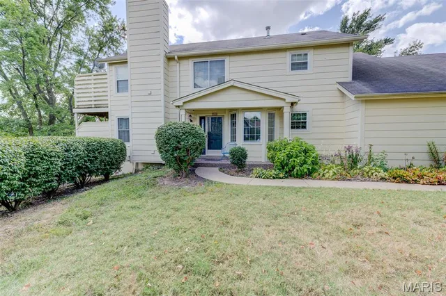 $219,900 | 3115 Autumn Trace Drive, Maryland Heights, MO 63043