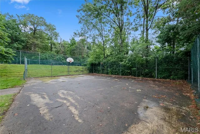 $219,900 | 3115 Autumn Trace Drive, Maryland Heights, MO 63043