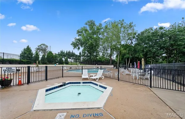 $209,900 | 3115 Autumn Trace Drive, Maryland Heights, MO 63043