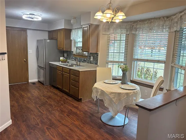 $219,900 | 3115 Autumn Trace Drive, Maryland Heights, MO 63043