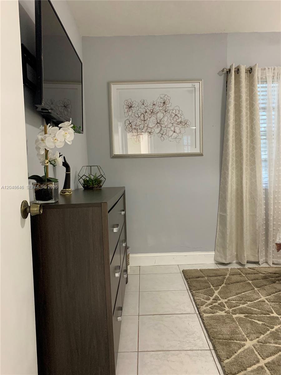 8310 Southwest 37th Street Miami, FL 33155 - Photo 16 of 22 Gallery Image 16