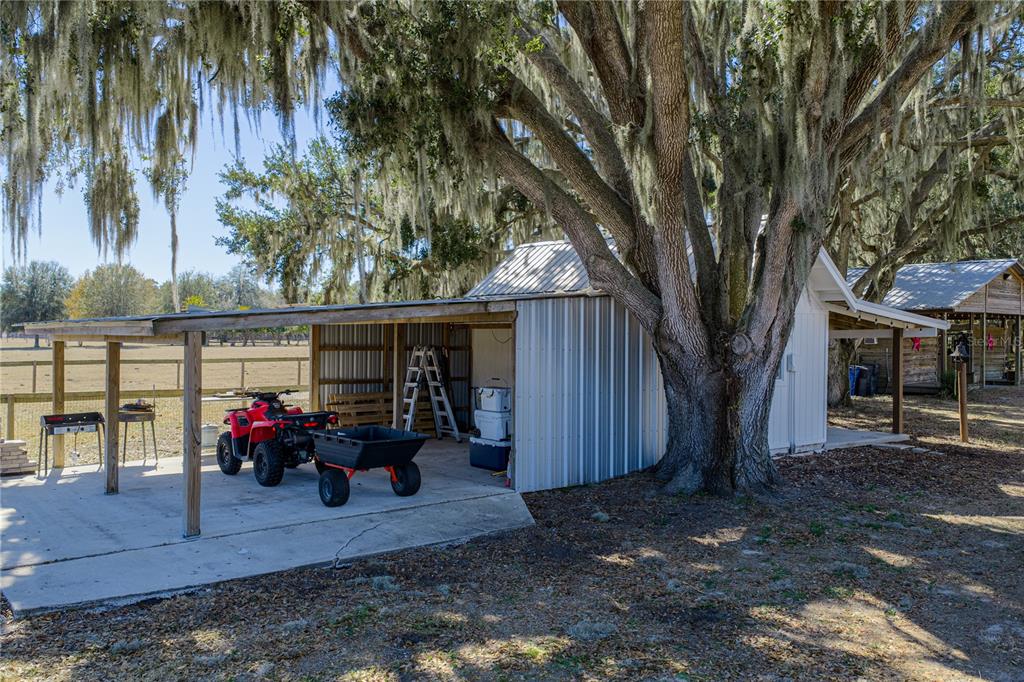 808 Old Welcome Road Lithia, FL 33547 - Photo 75 of 92 Gallery Image 75