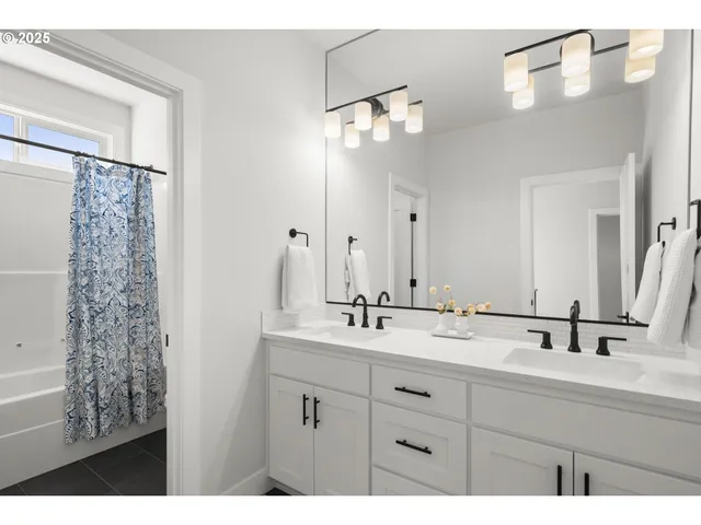 $1,250,000 | 5872 Southeast Provence Street, Hillsboro, OR 97123