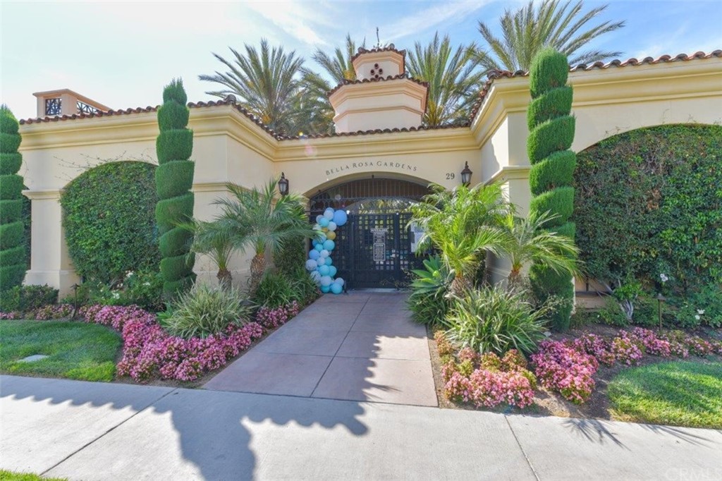17 Stonegate Irvine, CA 92602 - Photo 2 of 72 a front view of a house with a garden