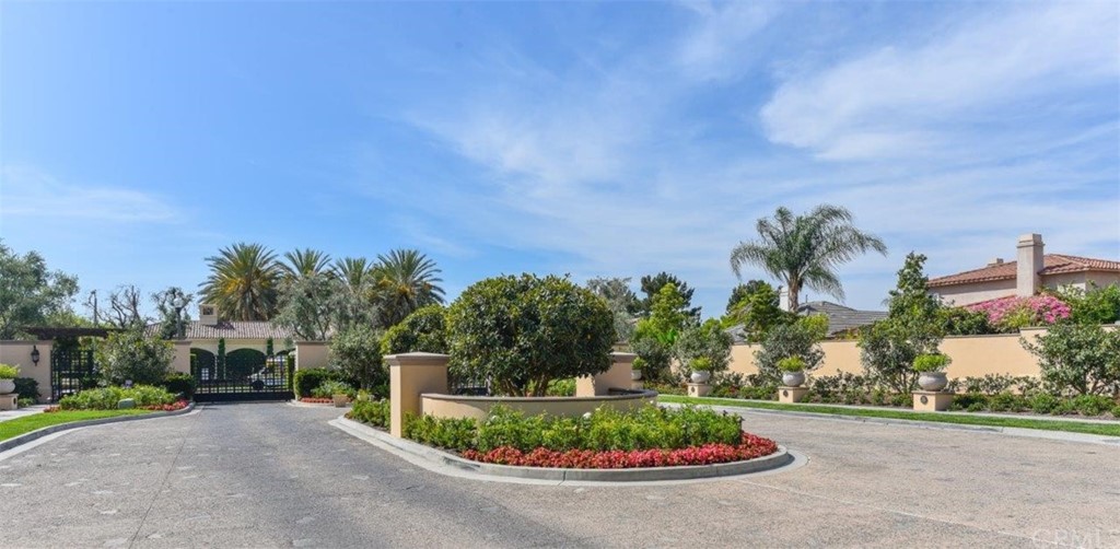 17 Stonegate Irvine, CA 92602 - Photo 3 of 72