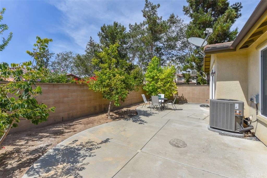 17 Stonegate Irvine, CA 92602 - Photo 49 of 72