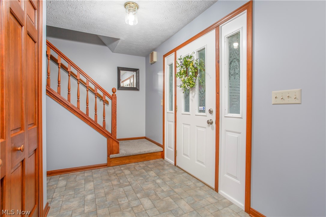 38732 Robson Road Grafton, OH 44044 - Photo 7 of 33 Gallery Image 7