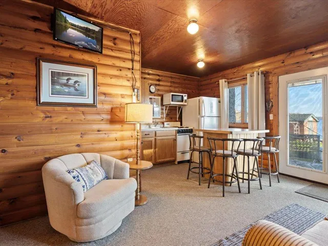 $1,500,000 | 40730 South Bay Drive, Emily, MN 56447