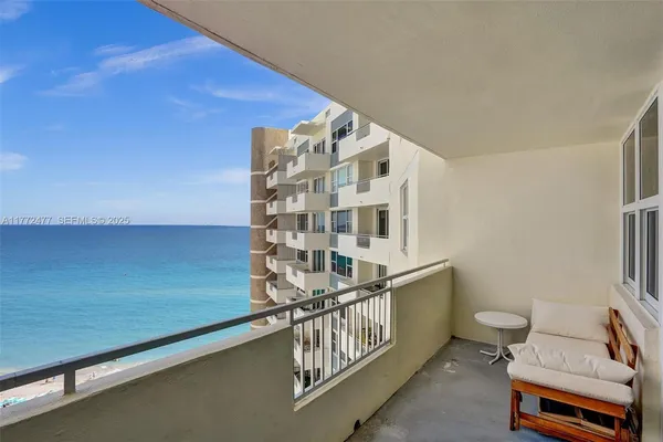 $2,725 | 3180 South Ocean Drive, Unit 1504, Hallandale Beach, FL 33009