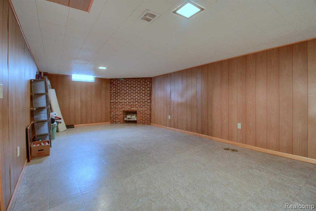 15739 Selwyn Road Southgate, MI 48195 - Photo 24 of 31 Gallery Image 24