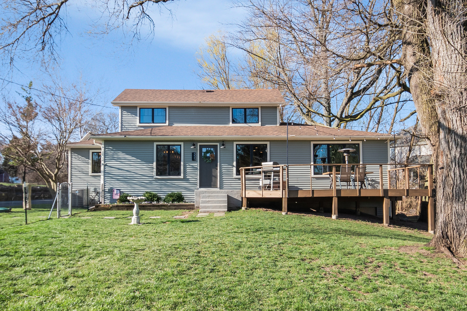 555 Oldfield Road Downers Grove, IL 60516 - Photo 1 of 42 Gallery Image 1