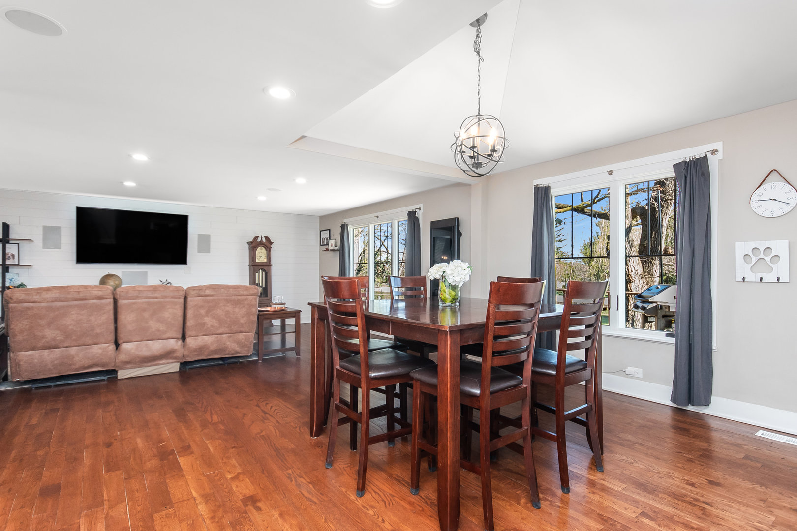 555 Oldfield Road Downers Grove, IL 60516 - Photo 13 of 42 Gallery Image 13