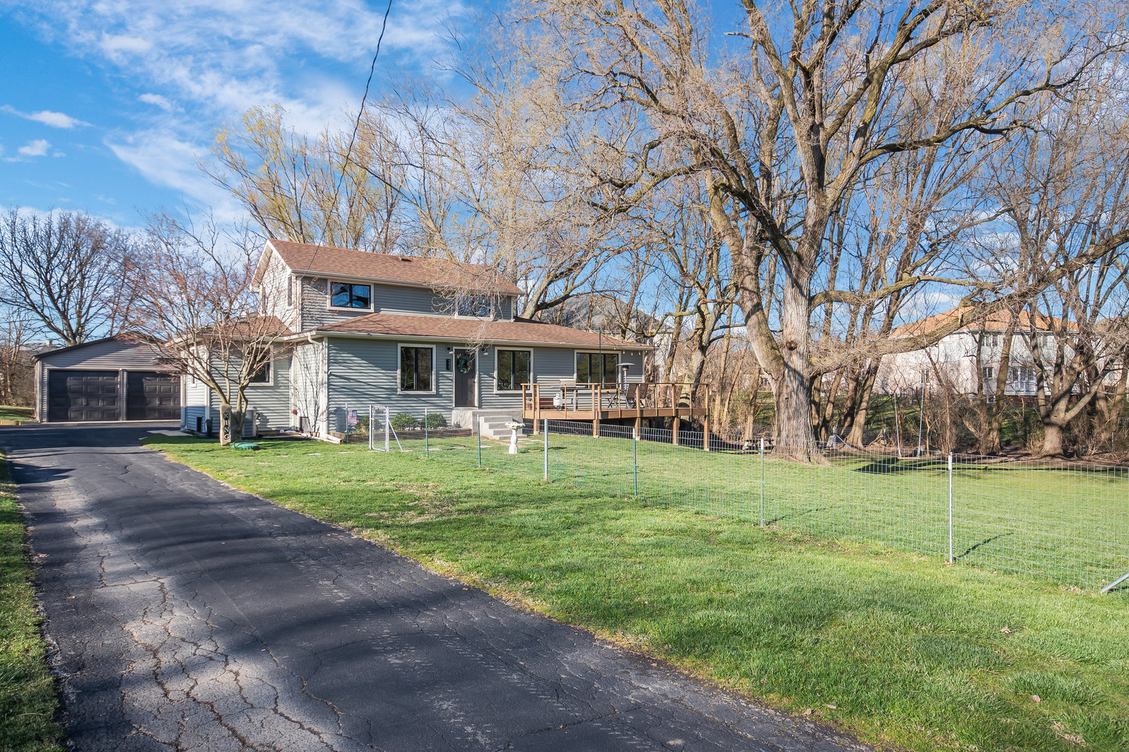 555 Oldfield Road Downers Grove, IL 60516 - Photo 2 of 42 Gallery Image 2