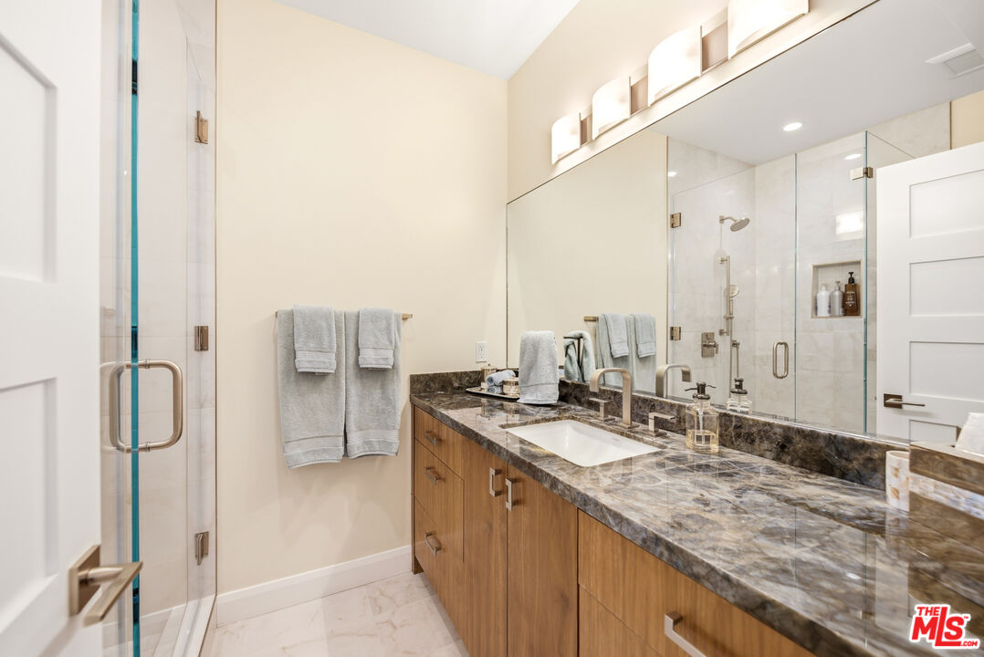27008 Old Chimney Road Malibu, CA 90265 - Photo 18 of 34