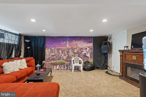 $2,050 | 2874 Tolbut Street, Philadelphia, PA 19136