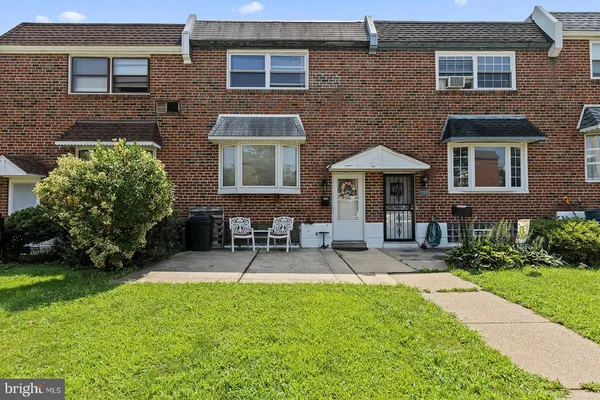 $2,050 | 2874 Tolbut Street, Philadelphia, PA 19136