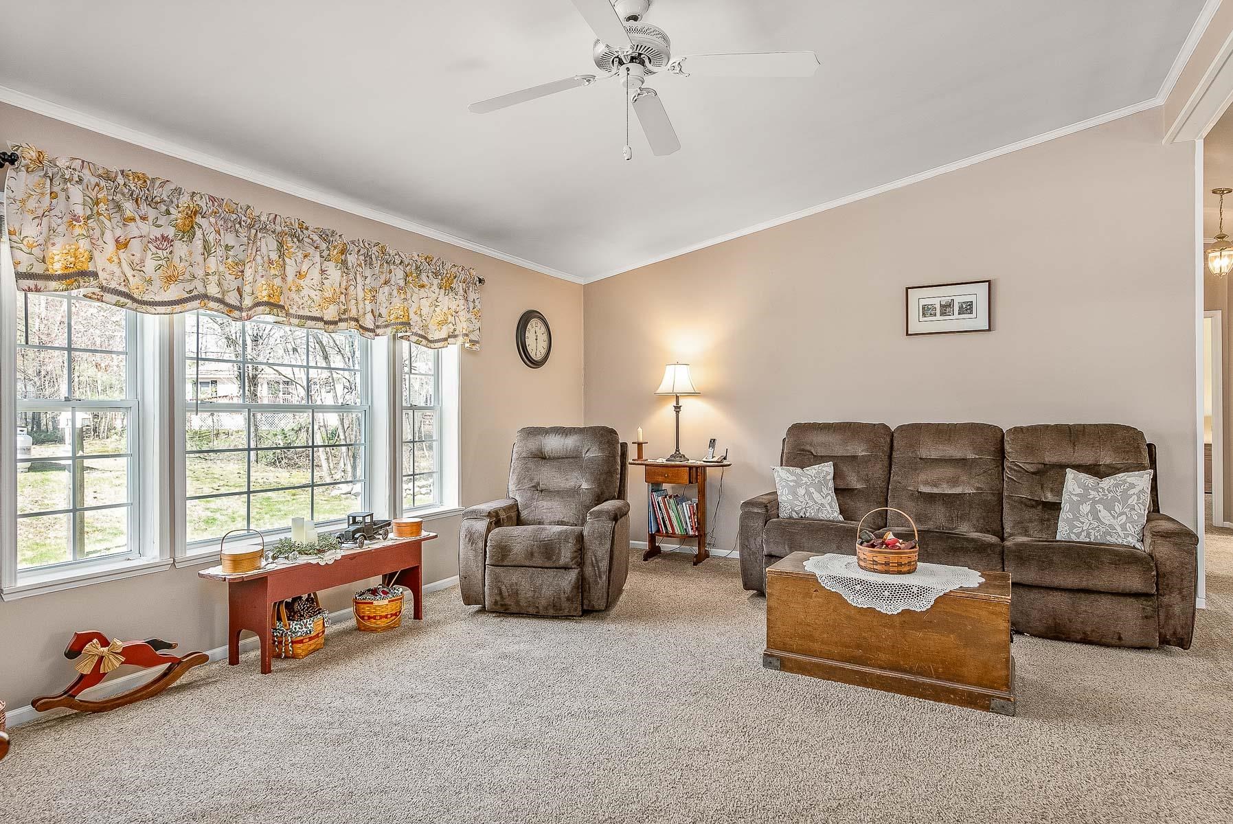 32 Eagle Drive Rochester, NH 03868 - Photo 5 of 36