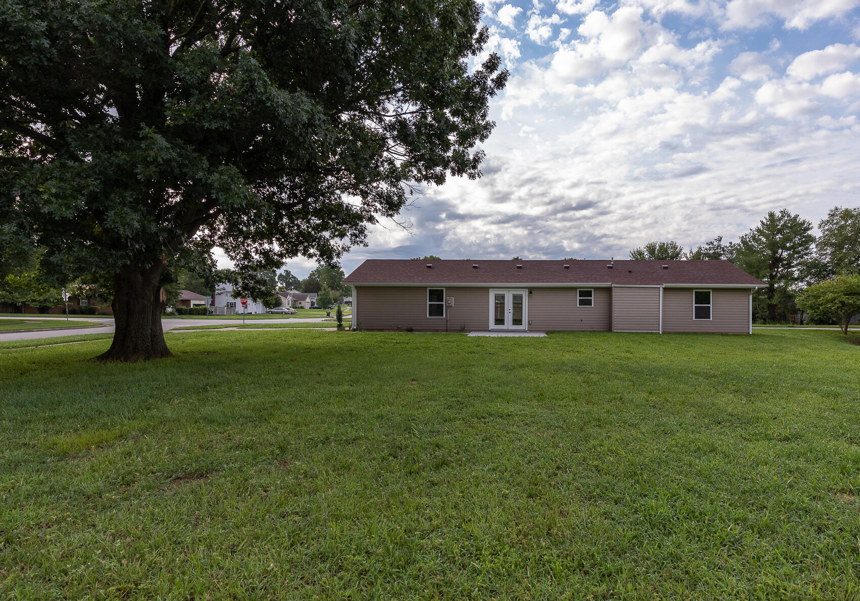 424 Marsailles Road Versailles, KY 40383 - Photo 19 of 20 424 Marsailles Rd Versailles M Jones Sho