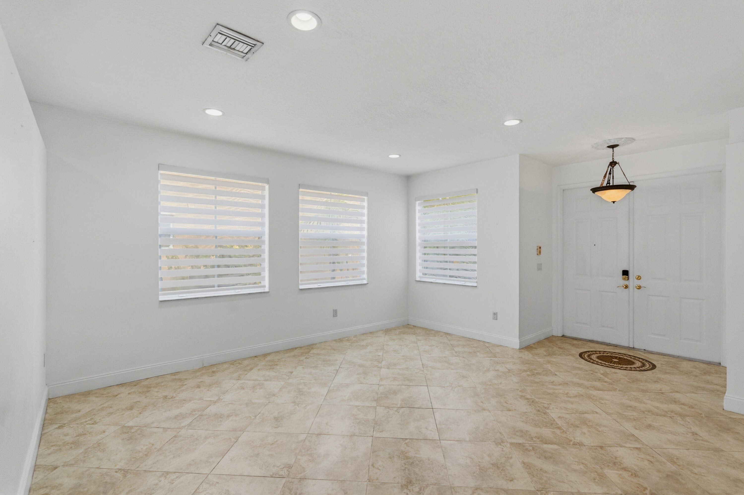 15744 Southwest 53rd Court Miramar, FL 33027 - Photo 11 of 56 DSC01523