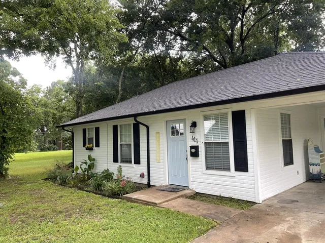 $149,000 | 411 Smith Street, Bonham, TX 75418