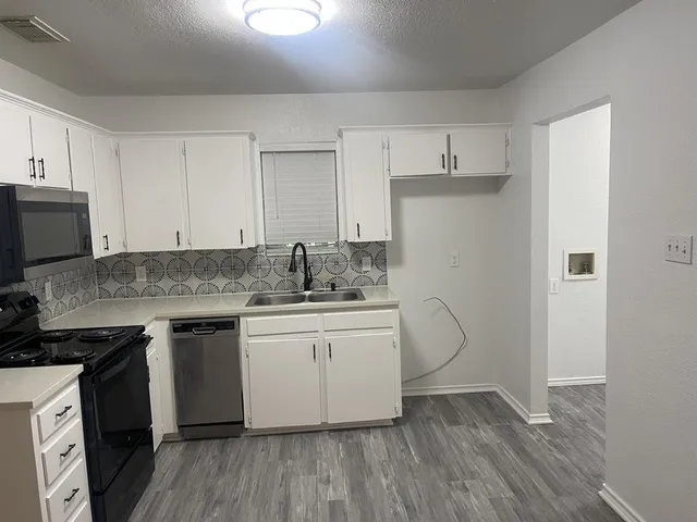 $149,000 | 411 Smith Street, Bonham, TX 75418