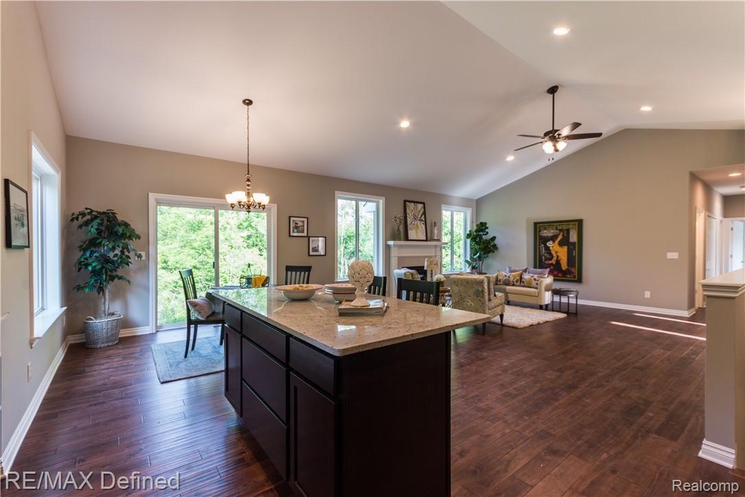 2470 Bull Run Road Oxford, MI 48371 - Photo 8 of 26 Great for Entertaining