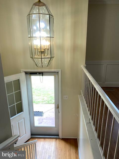 12510 Tove Road Clinton, MD 20735 - Photo 2 of 29 Foyer Entrance