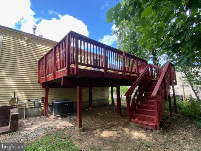 12510 Tove Road Clinton, MD 20735 - Photo 26 of 29 Upper Deck off the dining room