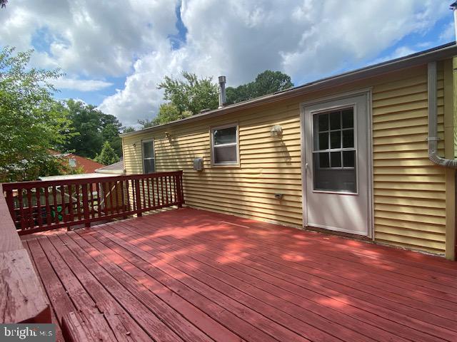 12510 Tove Road Clinton, MD 20735 - Photo 27 of 29 Upper Deckwith access from dining room