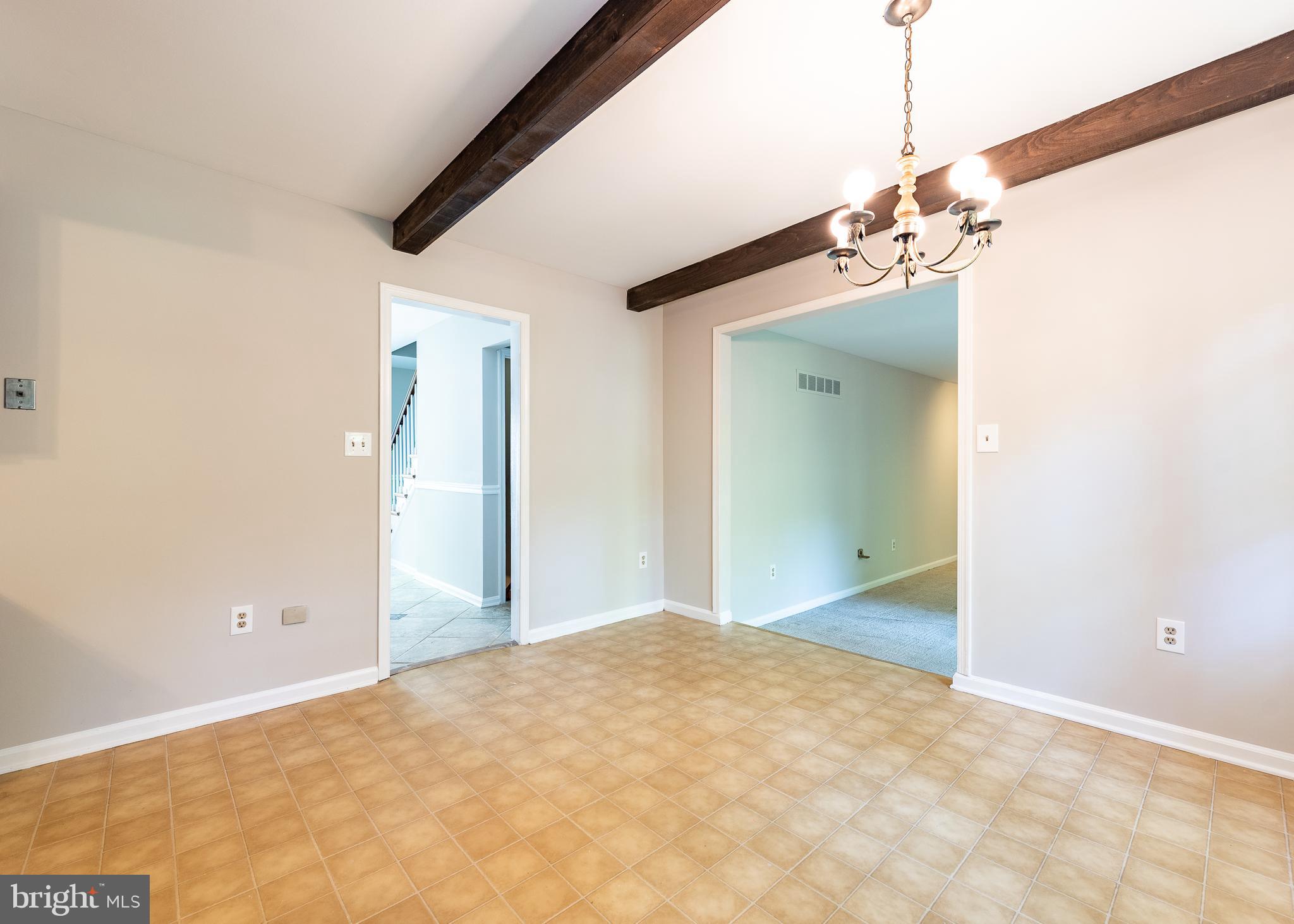 1638 Comanche Road Arnold, MD 21012 - Photo 11 of 39 Kitchen / Breakfast Area
