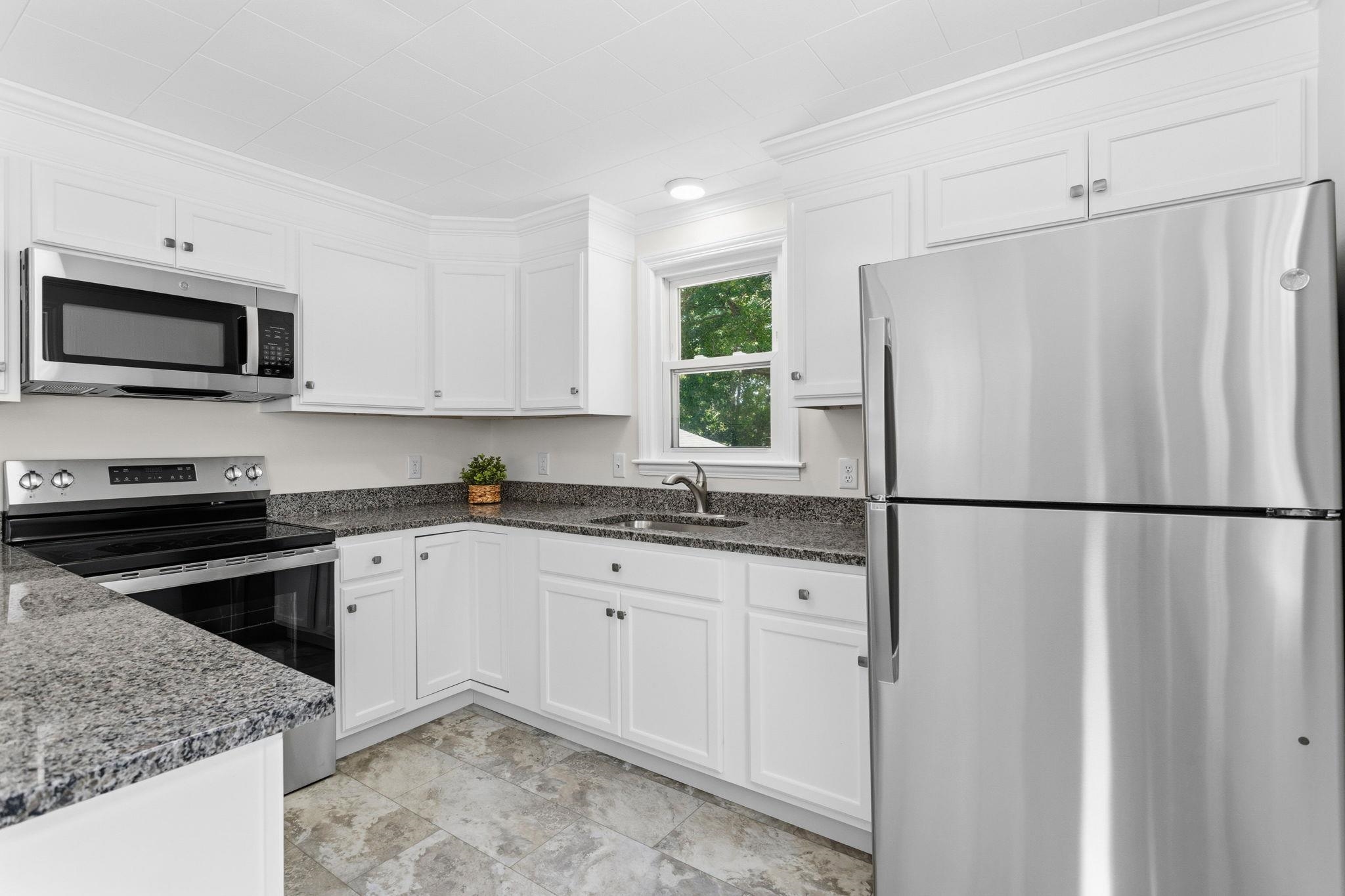 87 St Marie Street Manchester, NH 03102 - Photo 17 of 50