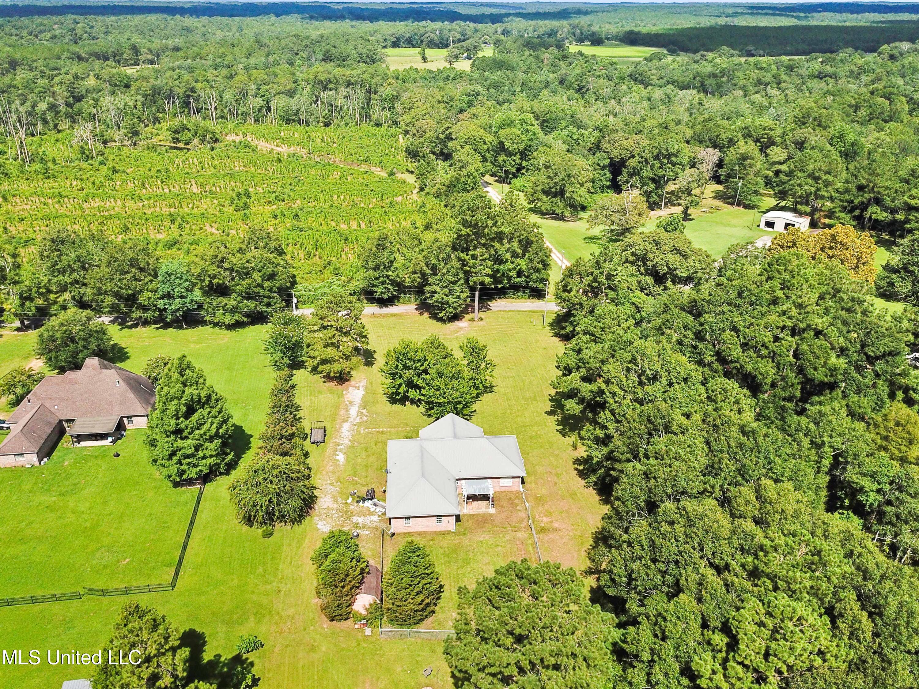 68 Duncan Hatten Road Wiggins, MS 39577 - Photo 30 of 33 031