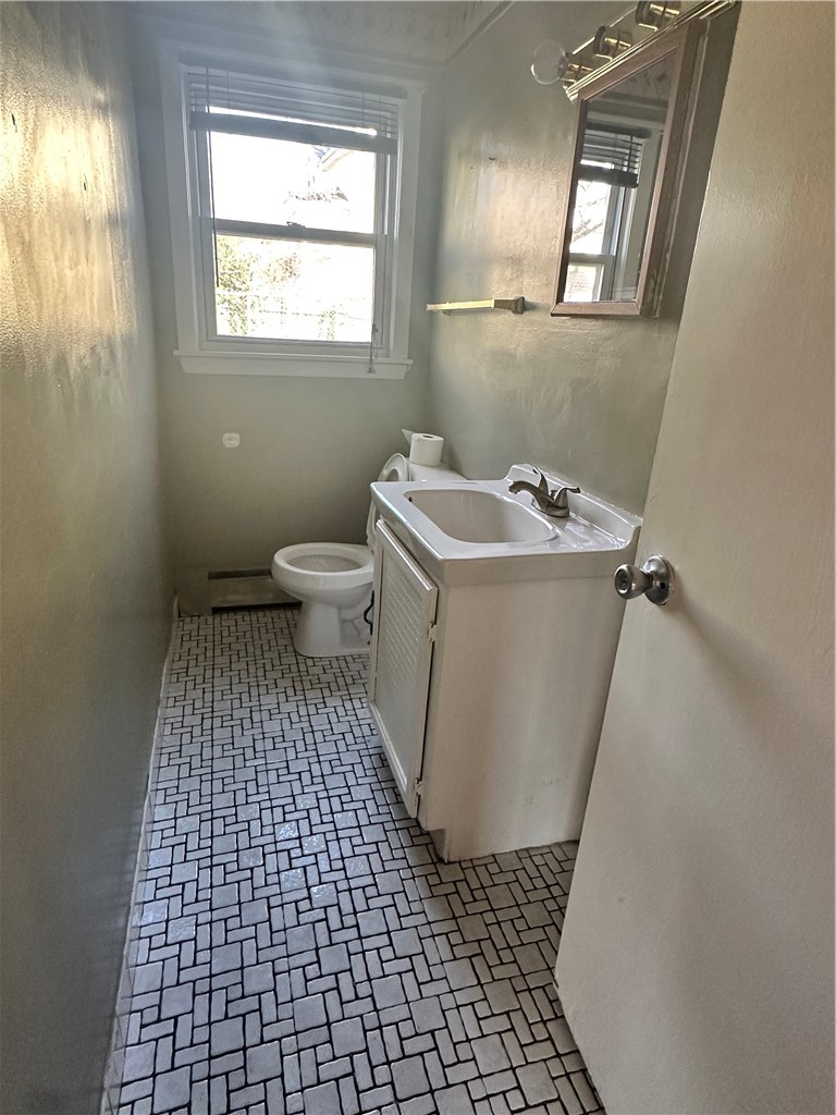 74 Lake Street Cranston, RI 02910 - Photo 20 of 28