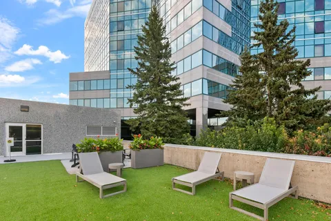 $220,000 | 5601 Smetana Drive, Unit 214, Minnetonka, MN 55343