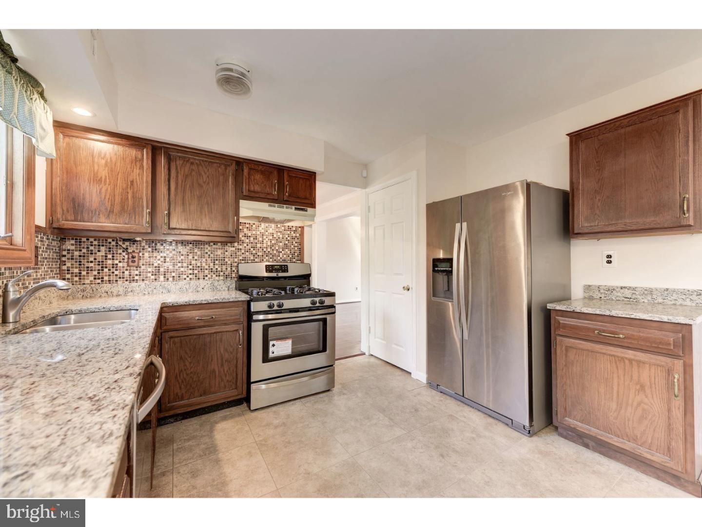 128 Chilton Road Langhorne, PA 19047 - Photo 7 of 25 Gallery Image 7