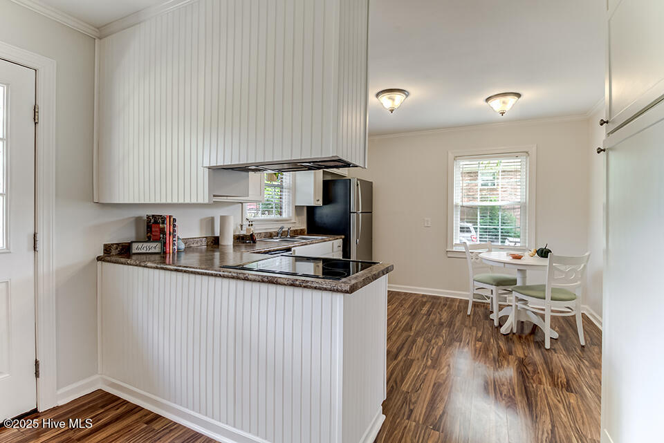 3209 South College Road Wilmington, NC 28409 - Photo 9 of 39 IMG_4907_08_09_10_11_12_13