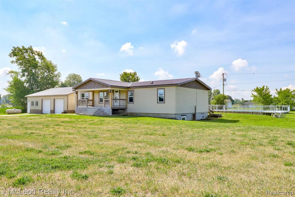 8991 Barnes Road Millington, MI 48746 - Photo 3 of 41