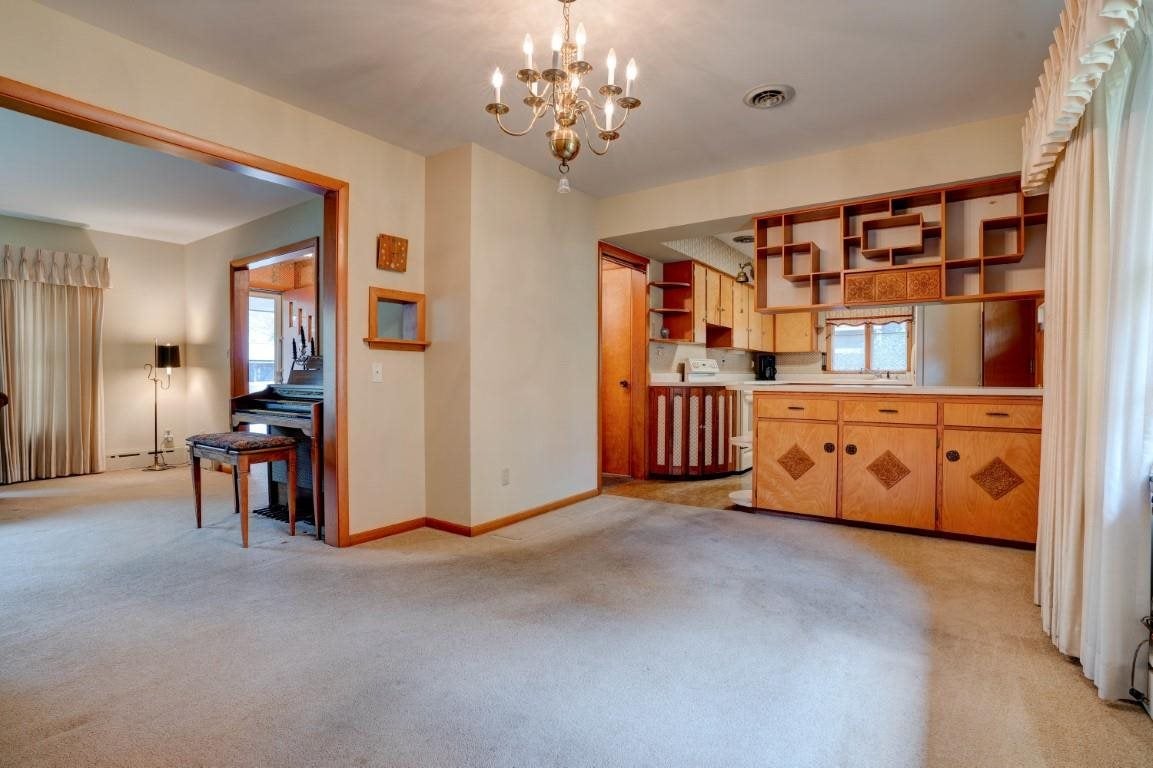 1513 Glendale Road Iowa City, IA 52245 - Photo 9 of 38 Gallery Image 9