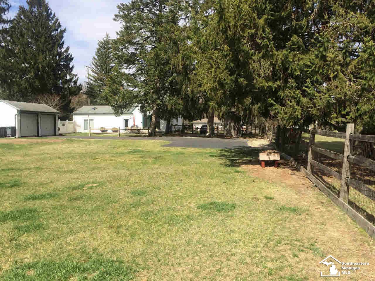 4159 Clegg Road Lambertville, MI 48144 - Photo 4 of 25