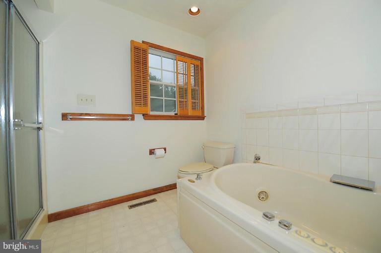 2 Kalten Road Westminster, MD 21158 - Photo 14 of 30 Master Bath #2
