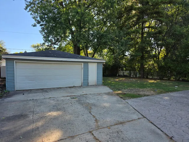 $415,000 | 5S353 Stewart Drive, Naperville, IL 60563